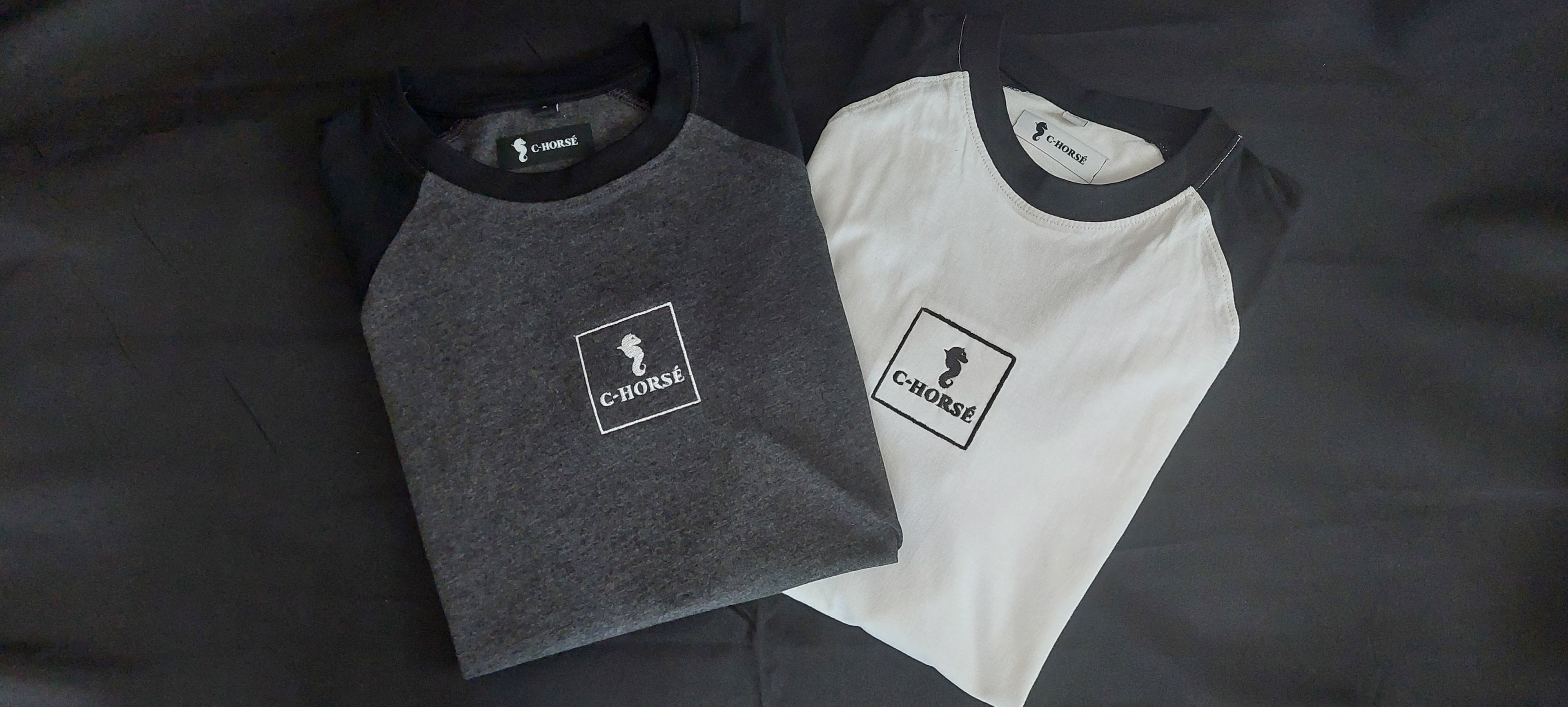 RC73 - Contrast T-shirt