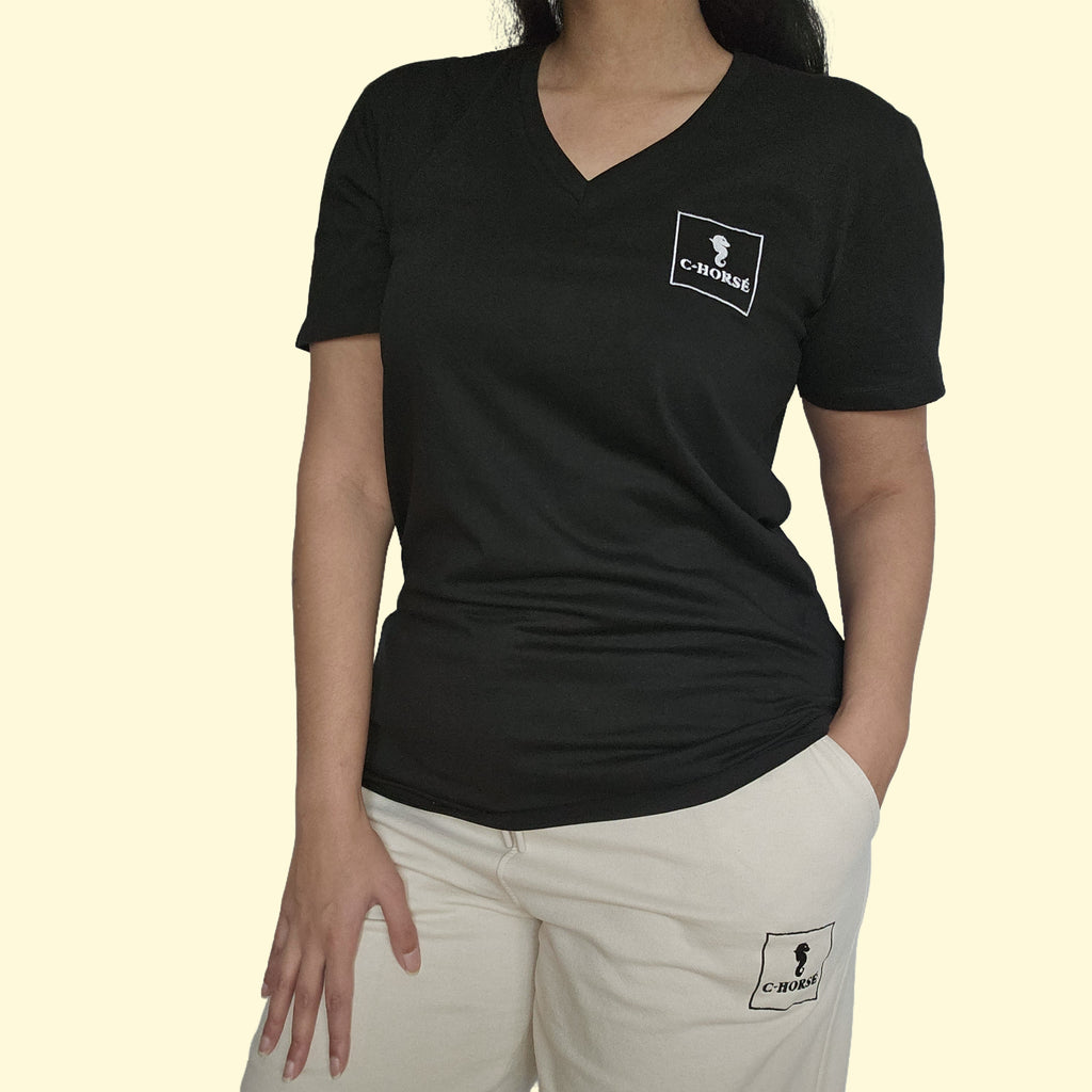 VT04 - V-Neck T-shirt