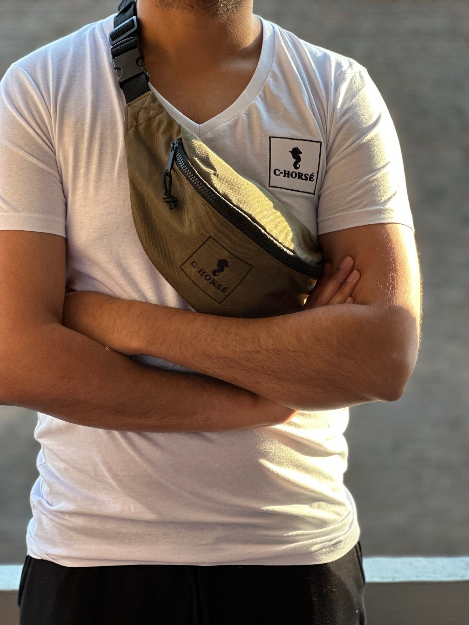 VT04 - V-Neck T-shirt